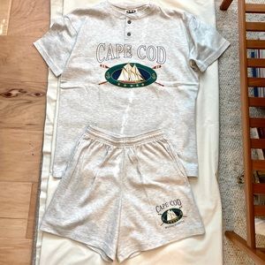 Vintage 90s Cape Cod Massachusetts Set (Athleisure Shirt & Shorts)  Gray-White
